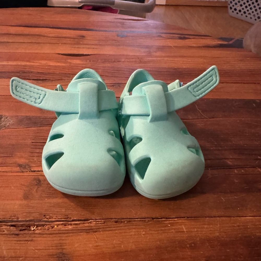 Aqua Ten Little Splash Sandals